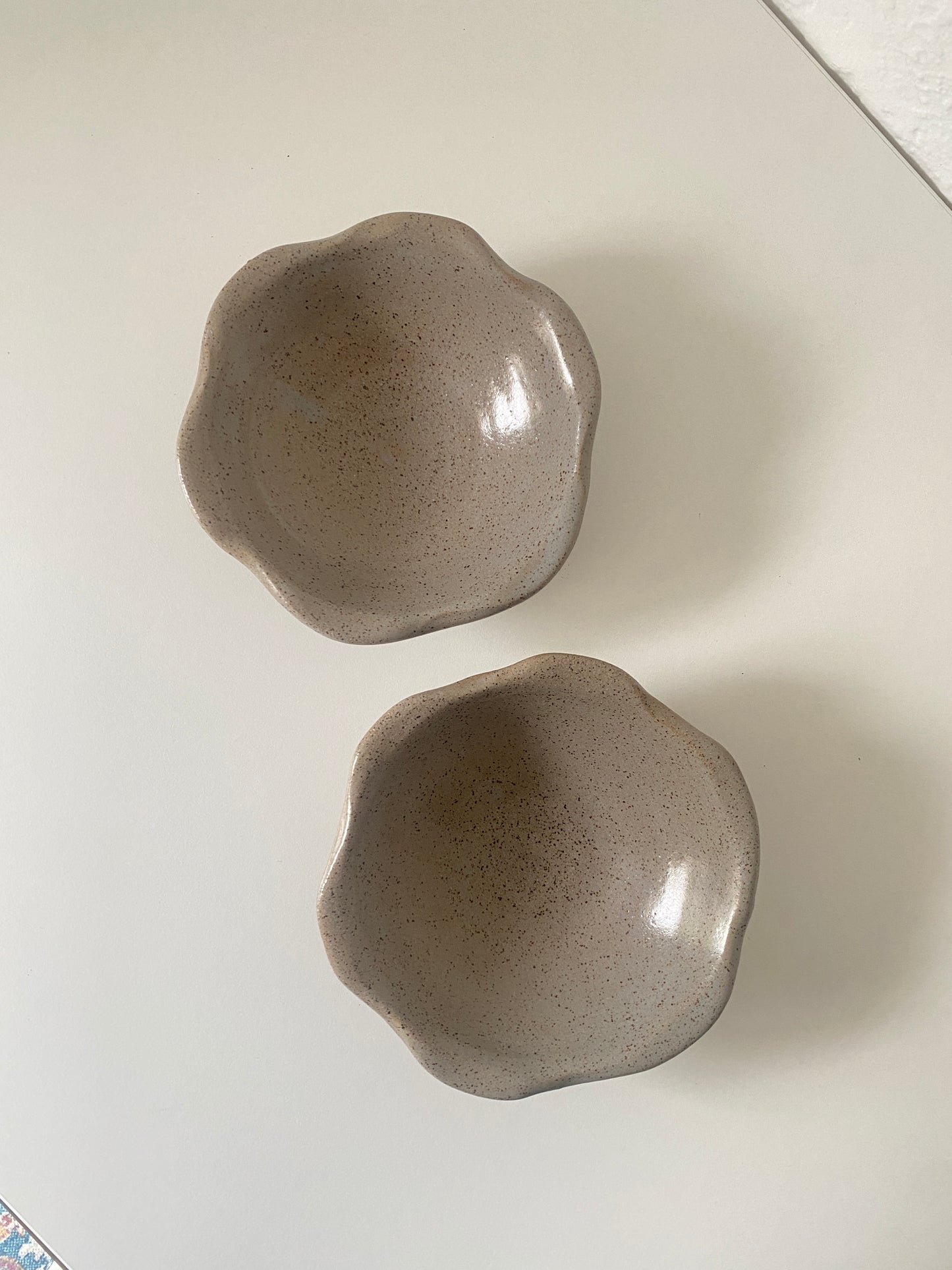 scalloped bowl - fog gray