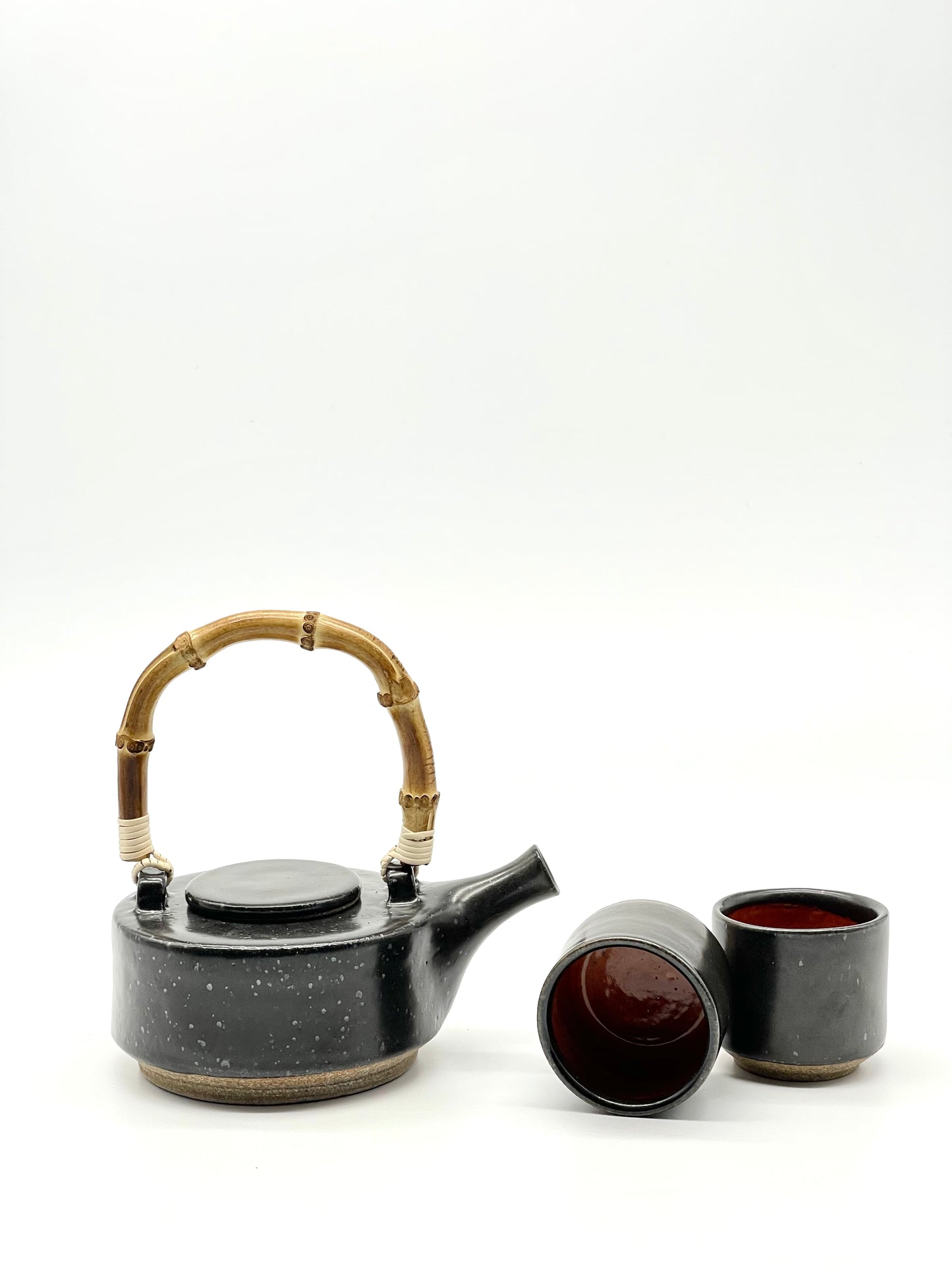 metallic black teapot + 2 tea cups